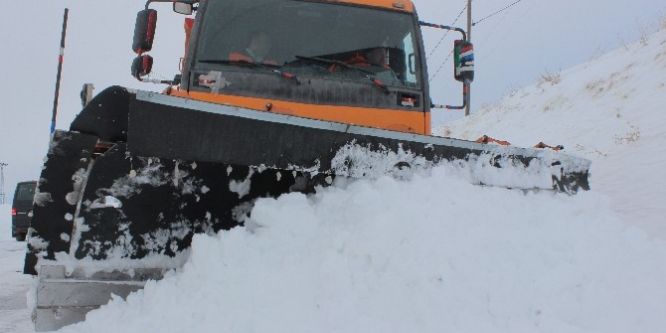 389 köy yolunu ulaşıma kapandı