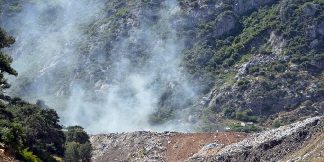Manisa çöplüğünde yangın