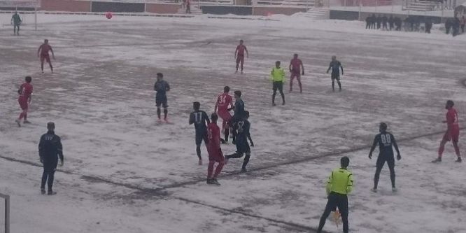 Van büyükşehir Belediyespor rakibini 2-0 mağlup etti!