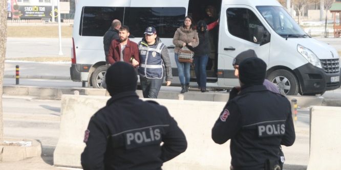 Gözaltına alınan 7 kişiden 5’i adliyeye sevk edildi