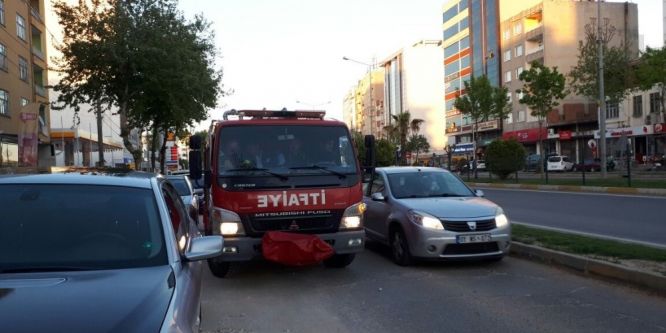 Asansörde mahsur kalan 2 kişi kurtarıldı