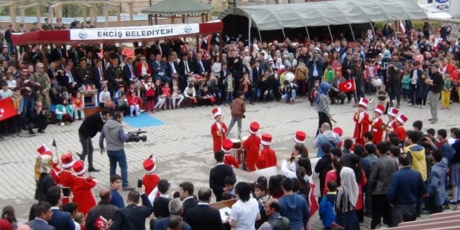 Van’da 23 Nisan coşkusu