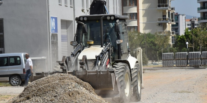Uncubozköy ve Tekstilciler Sitesinde yol çalışması