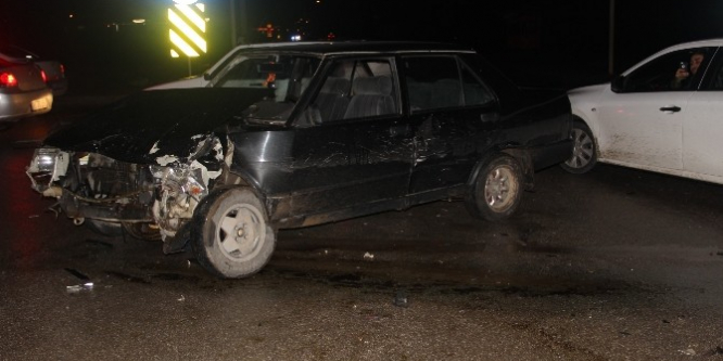 Çanakkale'de Çan Sanayi Köprüsü Kavşağında kaza, 1 yaralı