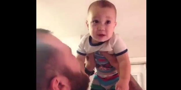 Baba, oğluna 'baba' dedirtmeye çalışırsa