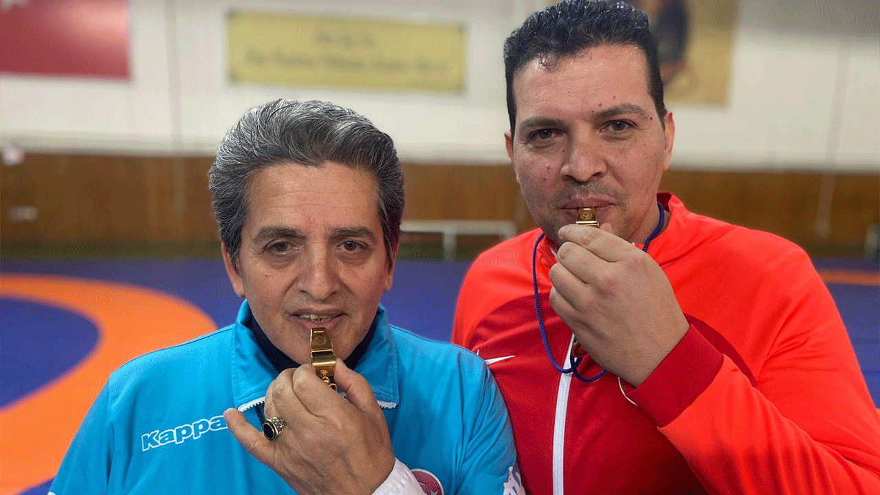 Baba-oğul altın düdük ödülünü kazanan Yücel ailesi tarihe geçti