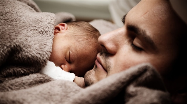 Baba olan memur da yarım gün çalışabilecek