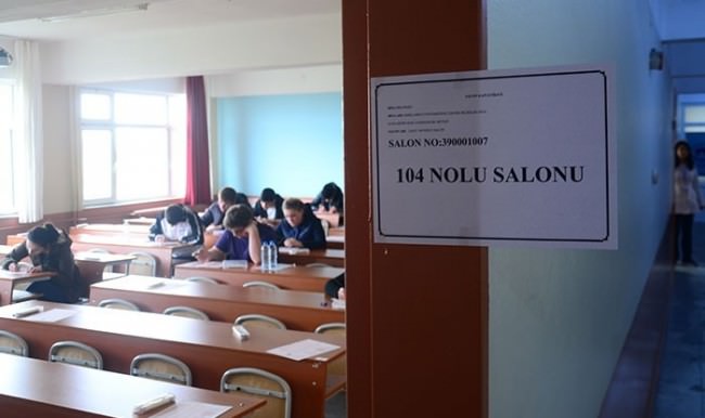 Baba ve oğul YGS heyecanını birlikte yaşadı