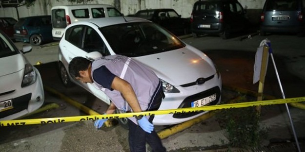 Baba ve oğula kurşun yağmuru: 2 ölü