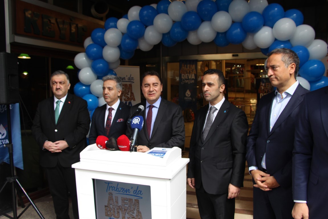 Babacan rezil oldu! Açılışa sadece 20 kişi katıldı