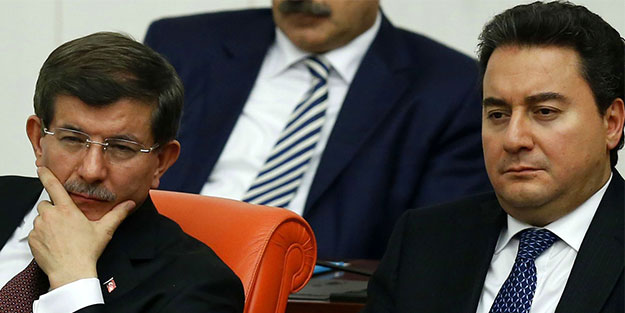 Babacan ve Davutoğlu, şimdiden birbirine muhalefete başladı!