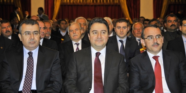 Babacan: Siyasi istikrar ve güven ortamı ekonomik başarının en önemli kaynağıdır