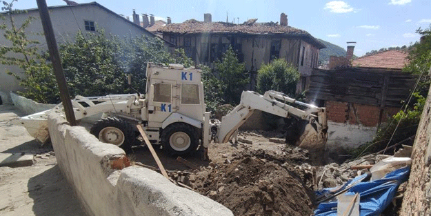 ‘Babam bahçeye bomba gömmüş' Polis harekete geçti