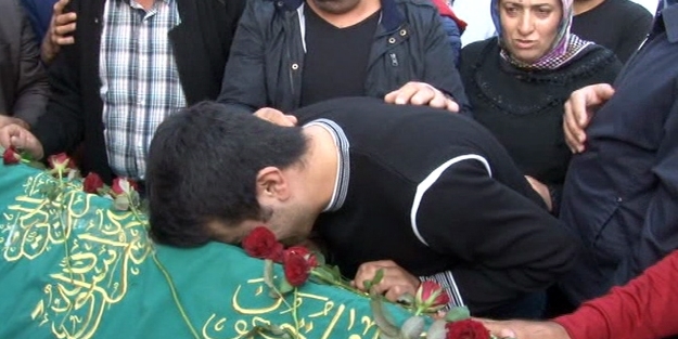 Tabuta PKK flaması sereceklerdi oğlu karşı çıktı