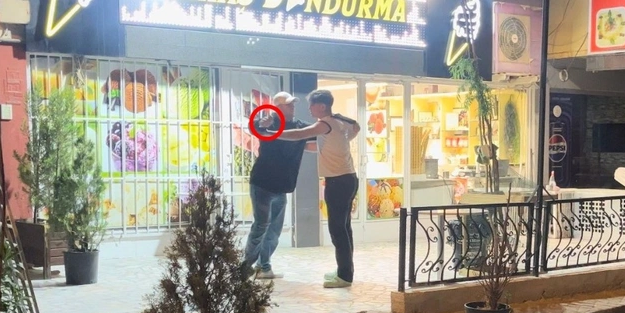 Babası evden kovunca kardeşini rehin aldı!