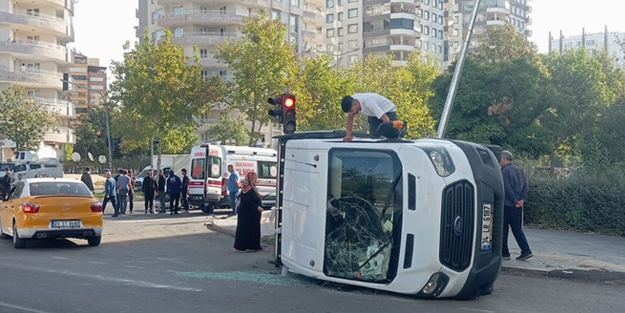 Babasına ait aracı izinsiz alan çocuk kaza yaptı: 3 yaralı