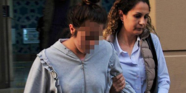 Tecavüze uğradığını söyleyerek babasını katil eden kız iftiradan tutuklandı!