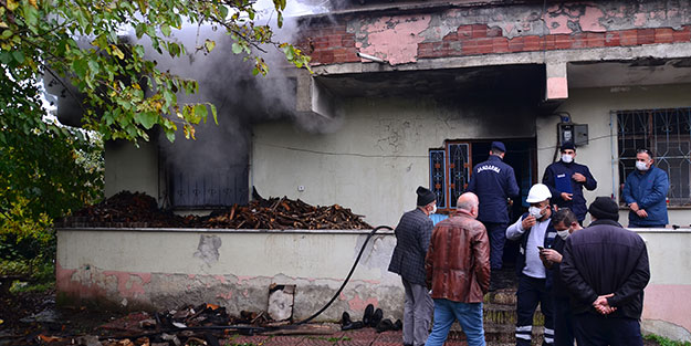 Babasını kurtarmak için alevlerin arasında girdi... Samsun'da acı olay