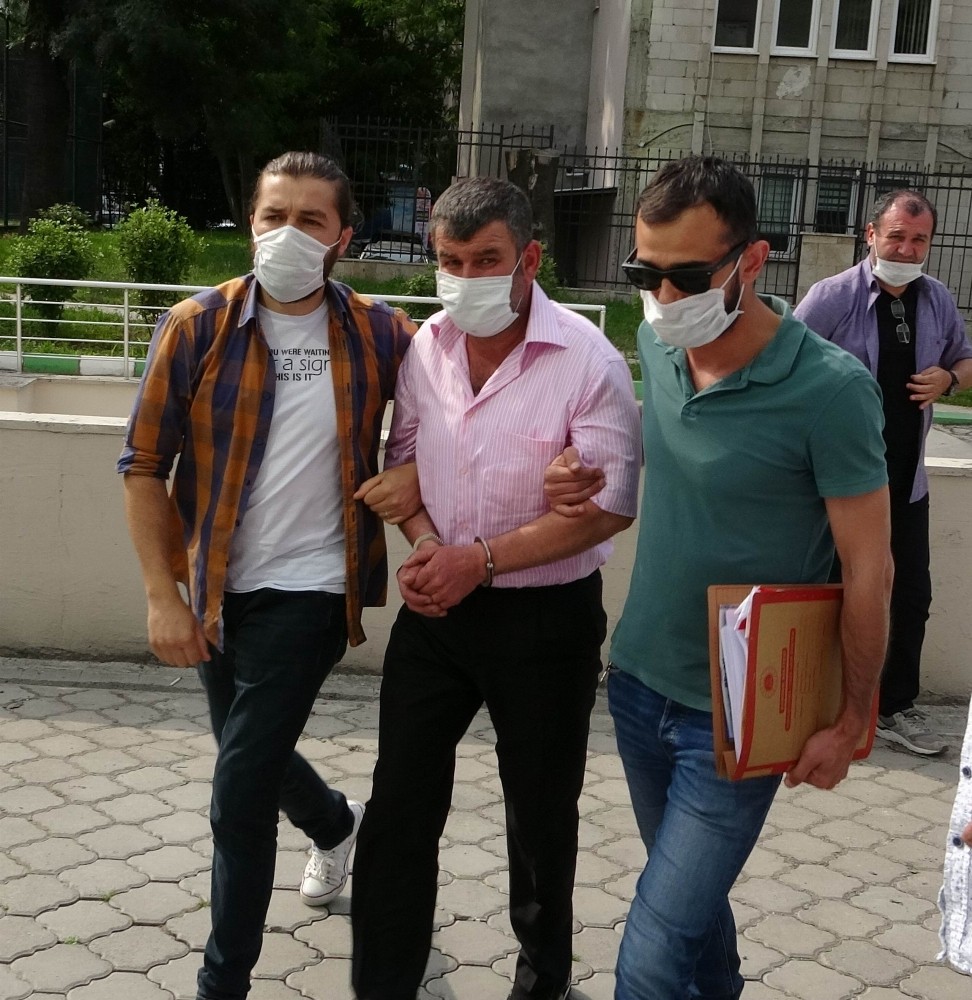 Babasını öldüren komşusunu 15 yıl sonra öldürdü 