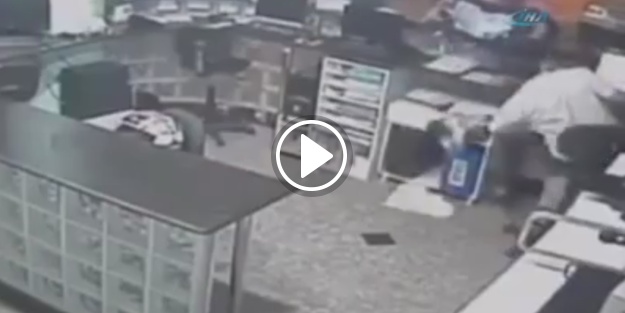 Babasının düşürdüğü bebeği havada yakaladı