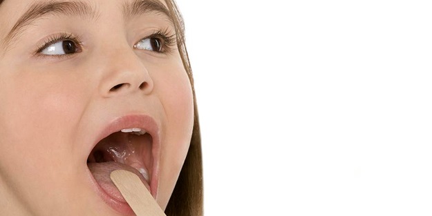 Bademcik iltihabı gibi ama değil