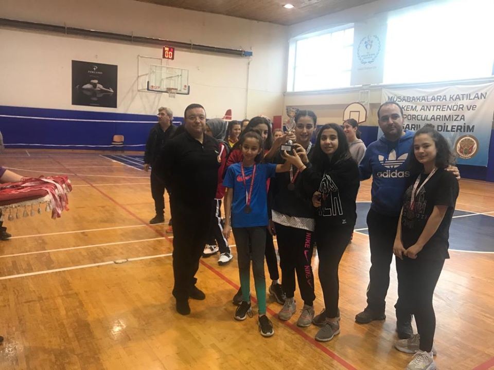 Badminton müsabakaları sona erdi 