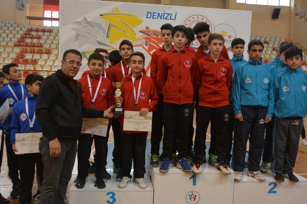 Badminton Türkiye Finalleri Denizli’de yapıldı 