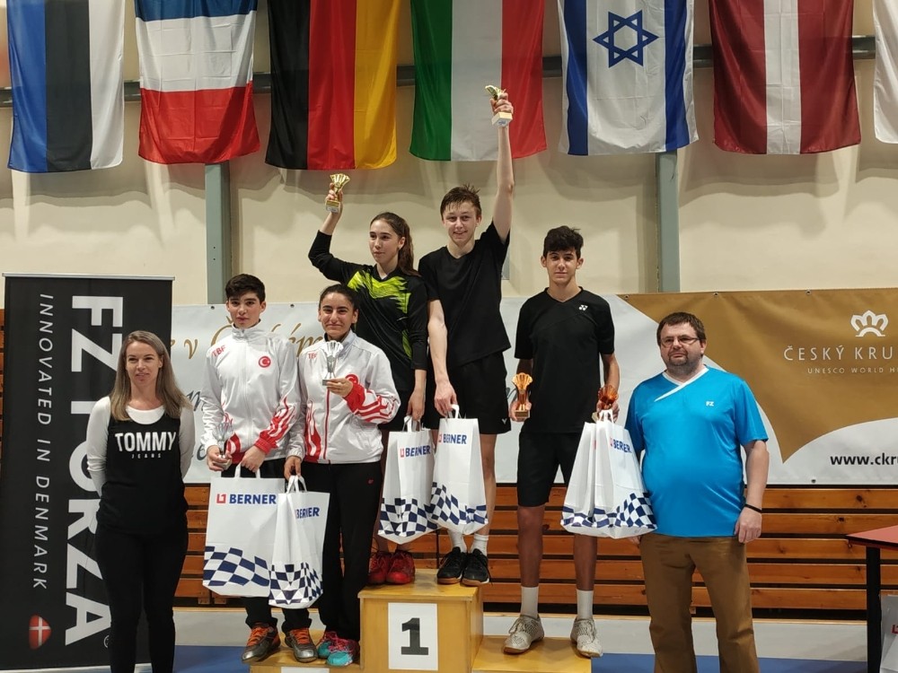 Badmintonda 1 altın, 1 gümüş madalya Türkiye’ye geldi 
