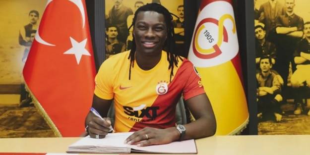 Bafetimbi Gomis imzayı attı