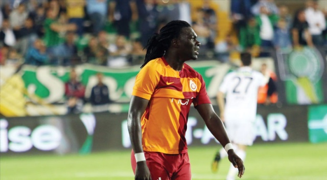 Bafetimbi Gomis, yine penaltı kaçırdı