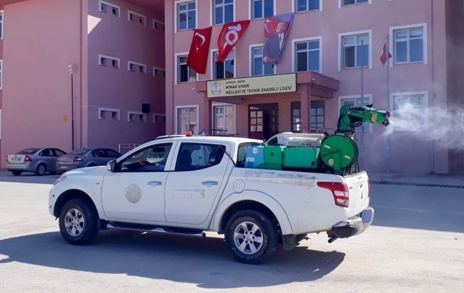 Bafra Belediyesinden okullarda temizlik çalışması 