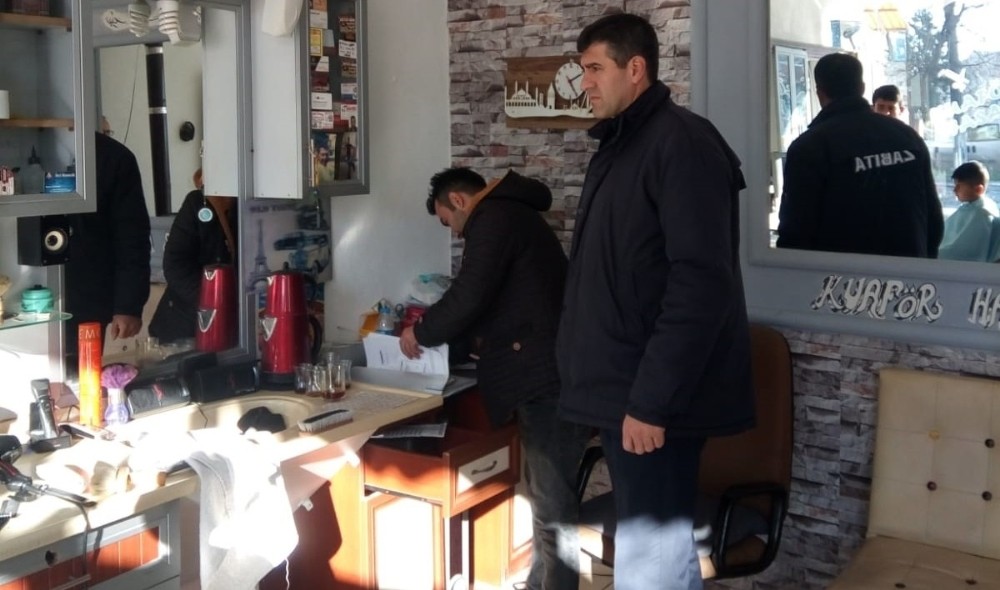 Bafra’da berberler denetlendi 