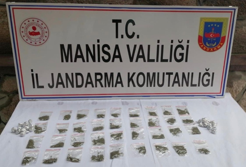 Bağ evinde satışa hazır paketlenmiş esrar ele geçirildi 