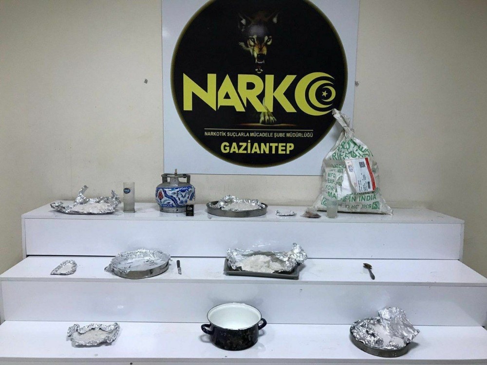 Bağ evine narkotik operasyonu: 5 gözaltı 