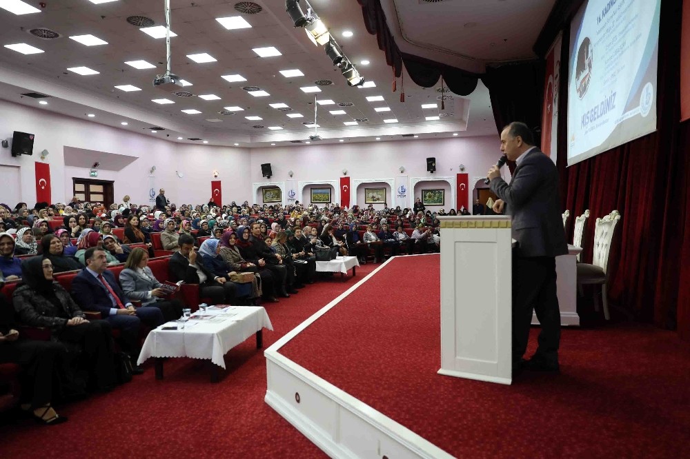 Bağcılar’da 16. Kadınlar Şurası düzenlendi 