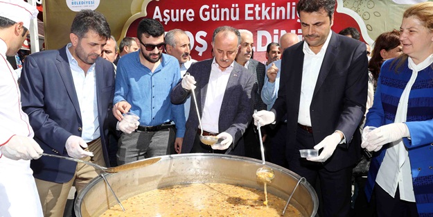 Bağcılar’da 20 bin kişiye aşure dağıtıldı