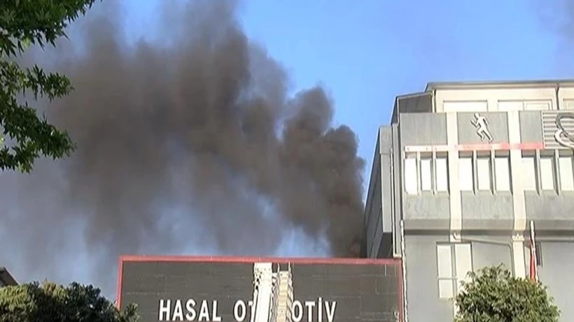 Bağcılar’da fabrikada feci yangın! İtfaiye ekipleri seferber oldu