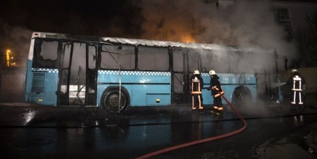Bağcılar'da halk otobüsü kundaklandı