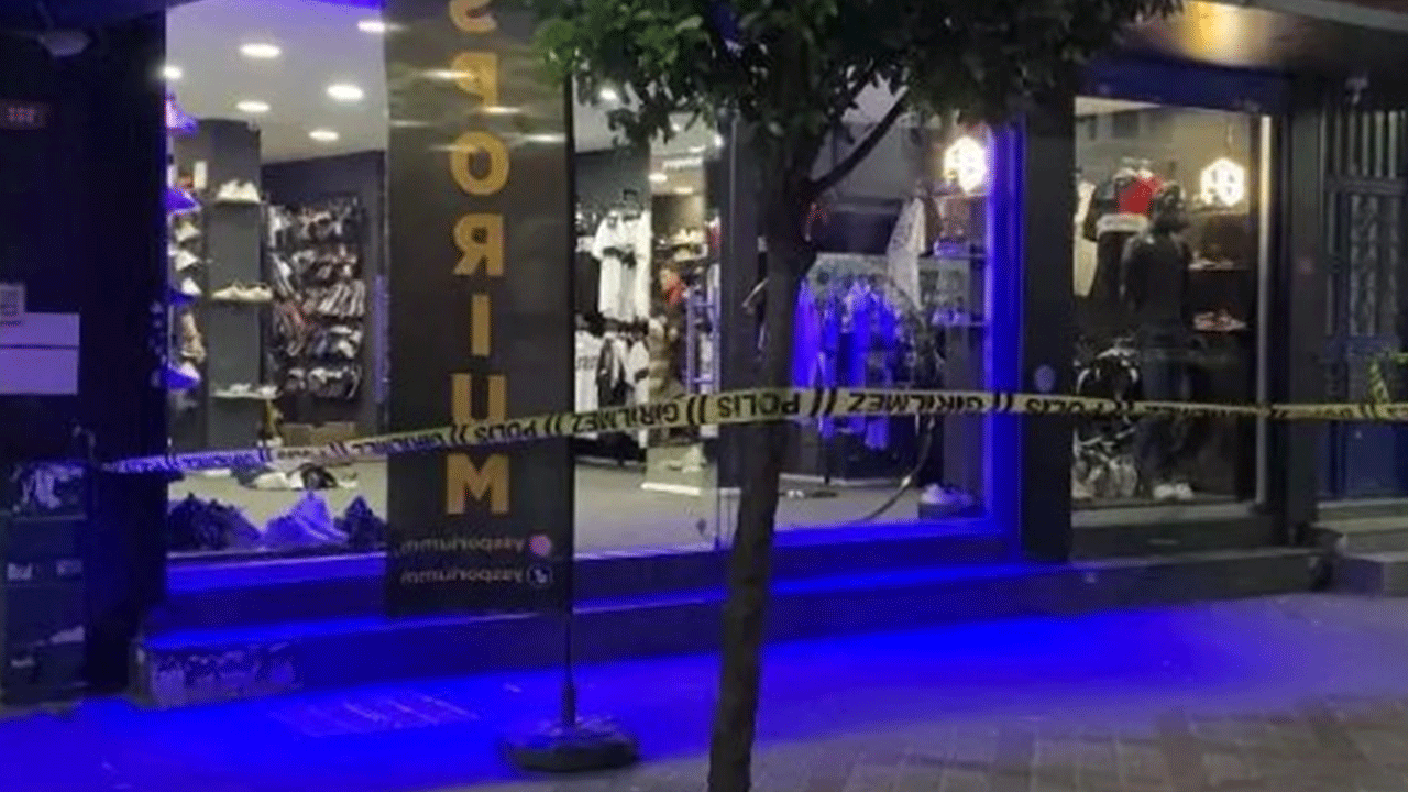 Bağcılar'da iş yerine silahlı saldırı: Çok sayıda yaralı var!