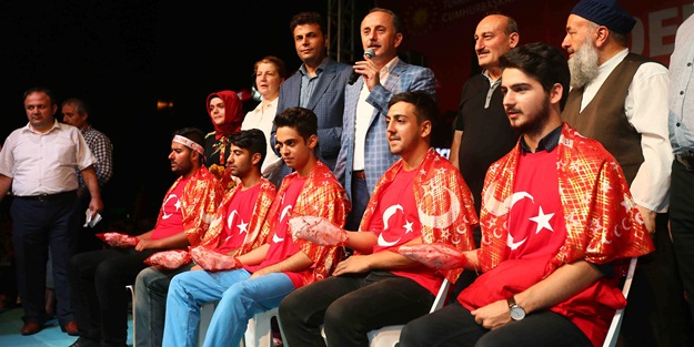 “Bağcılar’da kınalı kuzular askere uğurlandı”