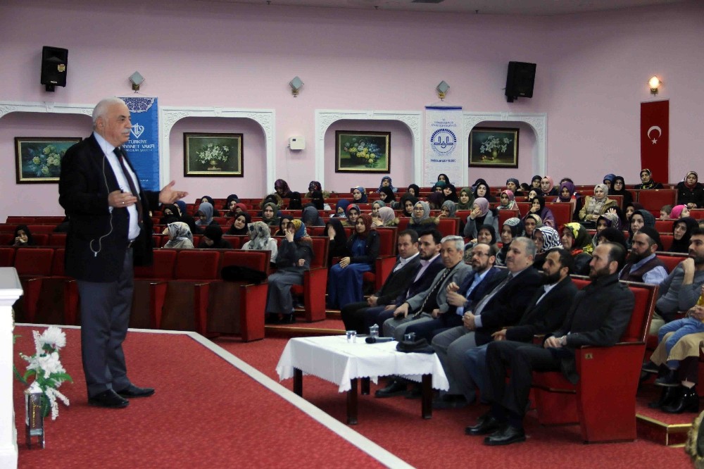 Bağcılar’da ’mutlu yuva’ konferansı 