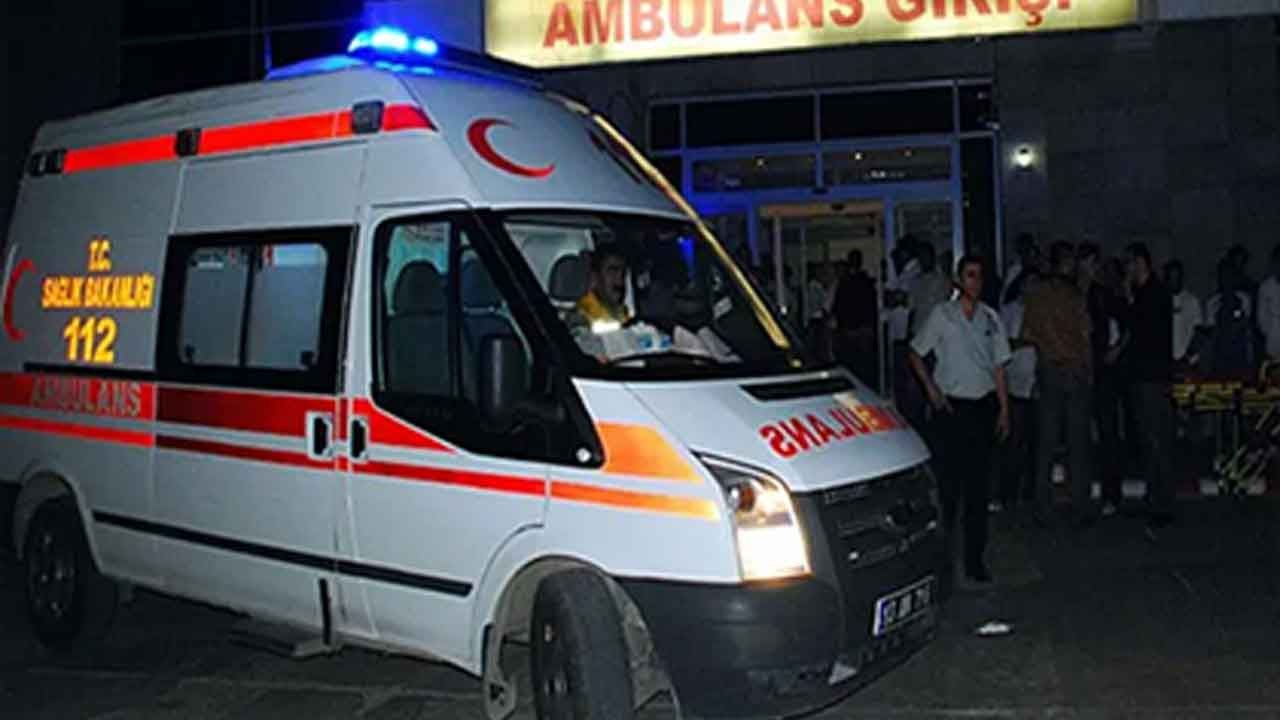 Bağcılar'da yardım için koşan 6 sağlık personeli ve işçiler zehirlendi! Valilik'ten açıklama geldi