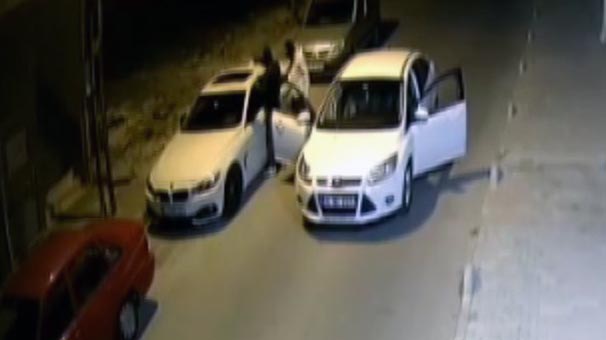 Bağcılar’da yeni aldığı lüks aracını o halde görünce şoku yaşadı!