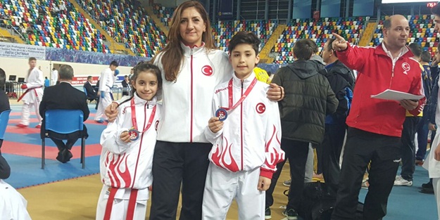 Bağcılarlı milli karateciler 2’si altın 3 madalya kazandı