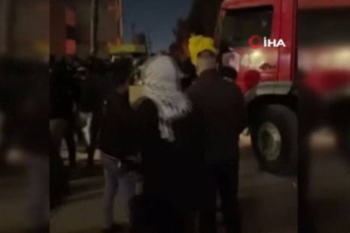 Bağdat'ta Barzani liderliğindeki KDP binası ateşe verildi