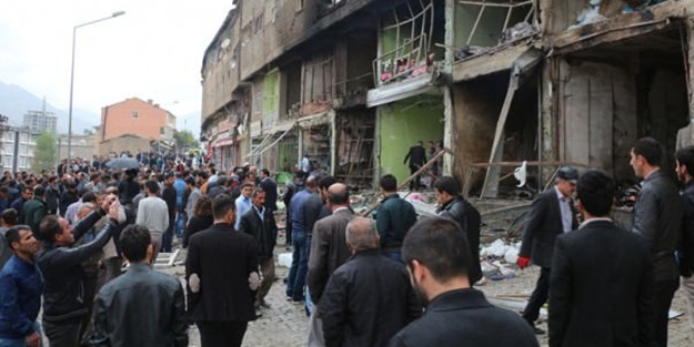 Bağdat'ta bombalı saldırı: 12 ölü