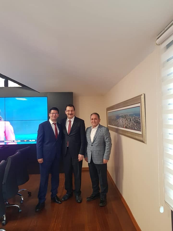 Bağımsız aday Karabulut, Binali Yıldırım lehine adaylıktan çekildi 