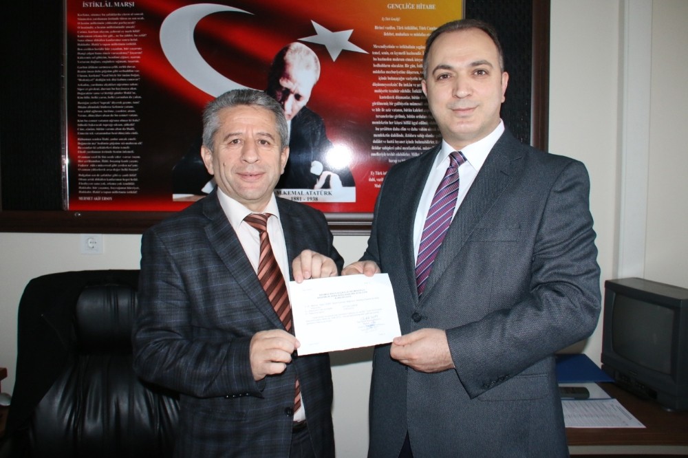 Bağımsız başkan adayı Ertan Gökçe resmi başvuruşunu yaptı 