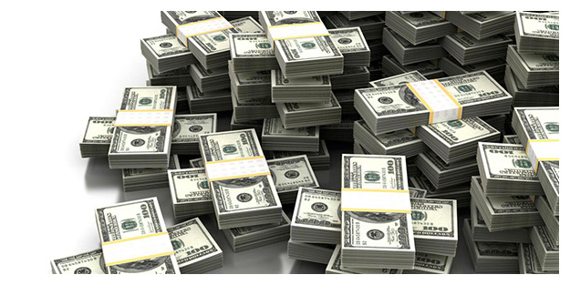 Bağış torbalarından binlerce dolar çıktı