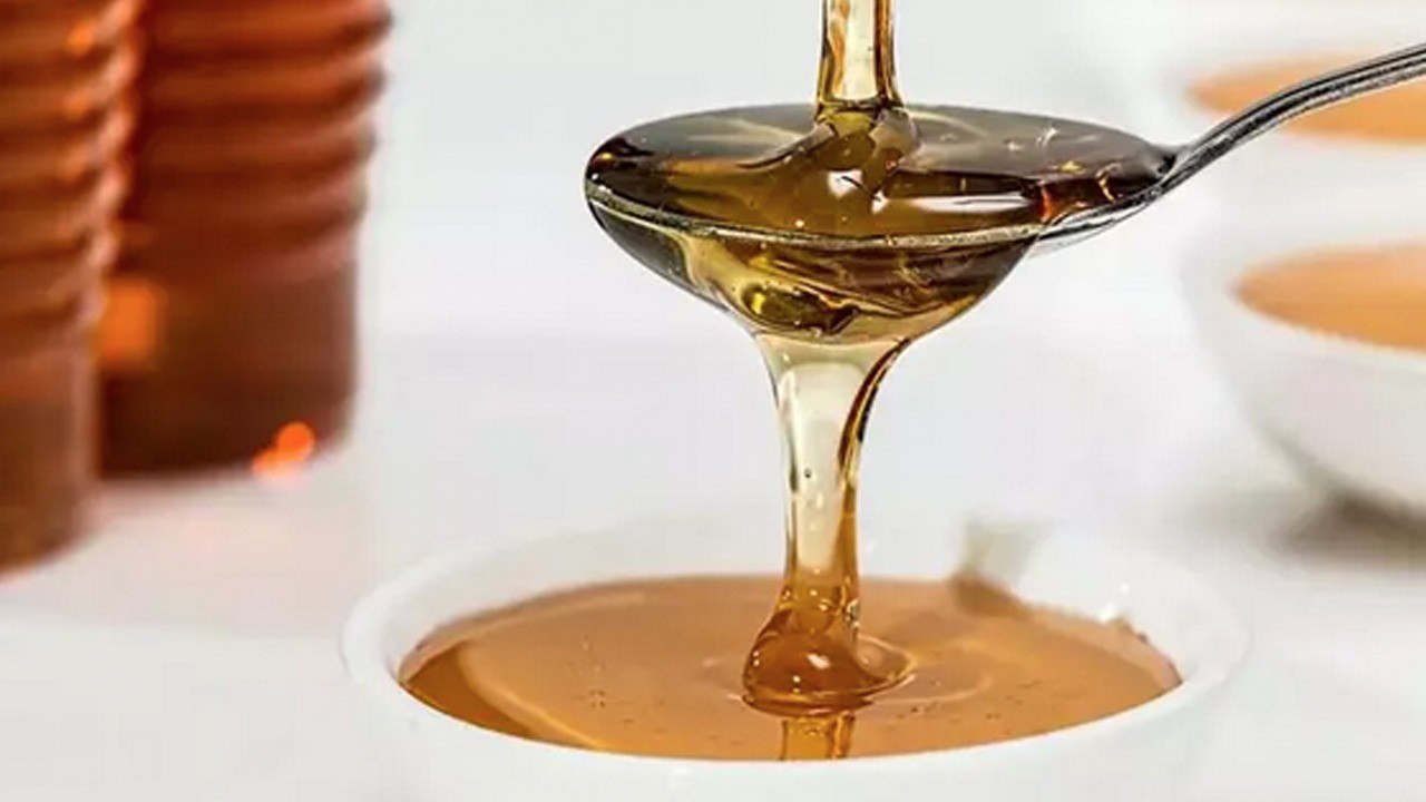 Bağışıklığın anahtarı! Balın içine 1 kaşık ekleyin: Mikrobu kırıyor! Herkesi şaşırttı